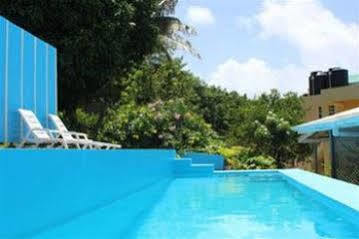 Hillside Apartments Kingstown Luaran gambar